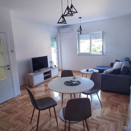 Apartman Vukovic เทรบินเย ภายนอก รูปภาพ