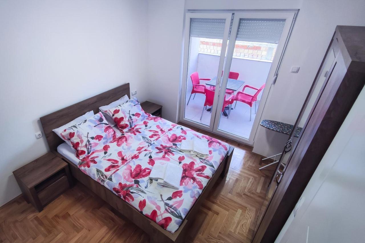 Apartman Vukovic เทรบินเย ภายนอก รูปภาพ