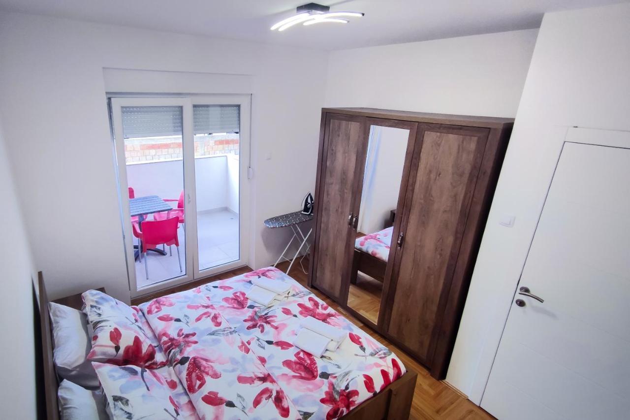 Apartman Vukovic เทรบินเย ภายนอก รูปภาพ
